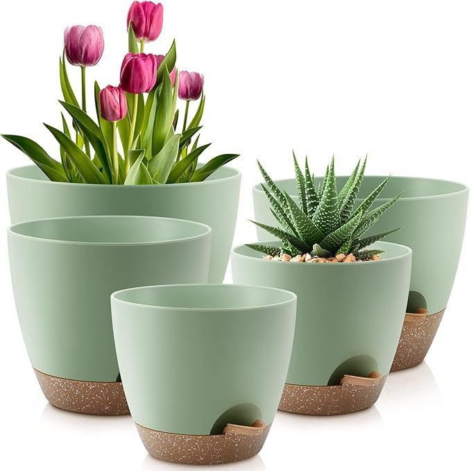 Middle Self-Watering Plastic Pot