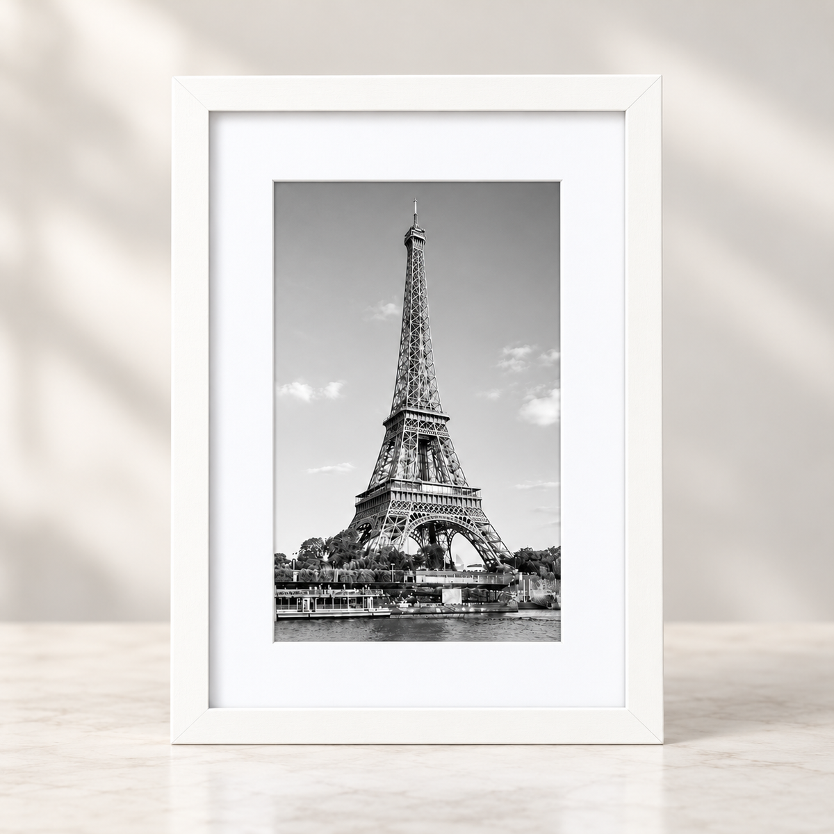 4 × 6 in Picture Frame with White Mat 3