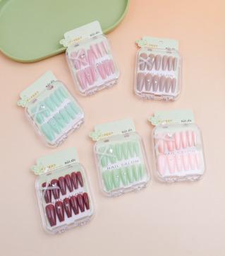 Gift Box Picture Frame Full-Crystal Cat-Eye Press-On Nails 2