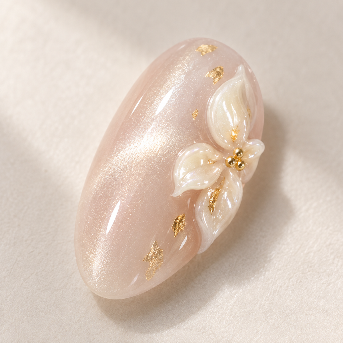 Pale Gold Ice Lily Cat Eye Press On Nail Set · mproduct-4529965e44665406f394